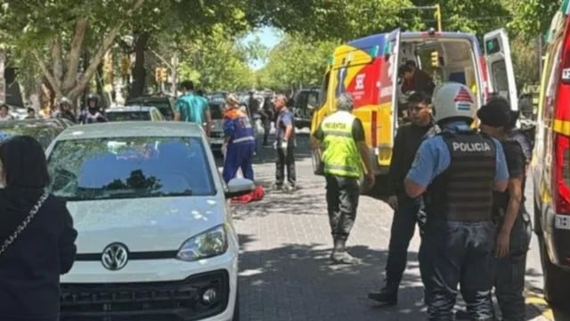 Una jubilada atropelló a dos adolescentes, uno murió, y quedó detenida con tobillera electrónica