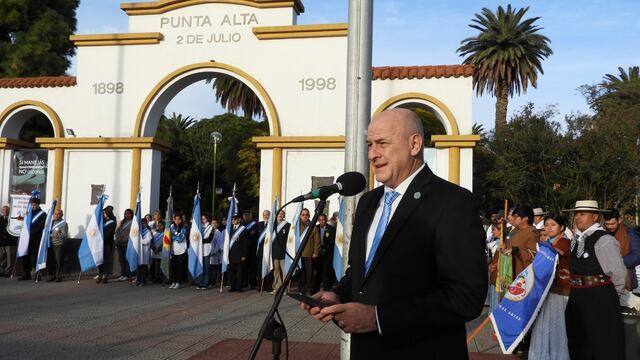 Se realizó el acto por el 213° aniversario de la Revolución de Mayo