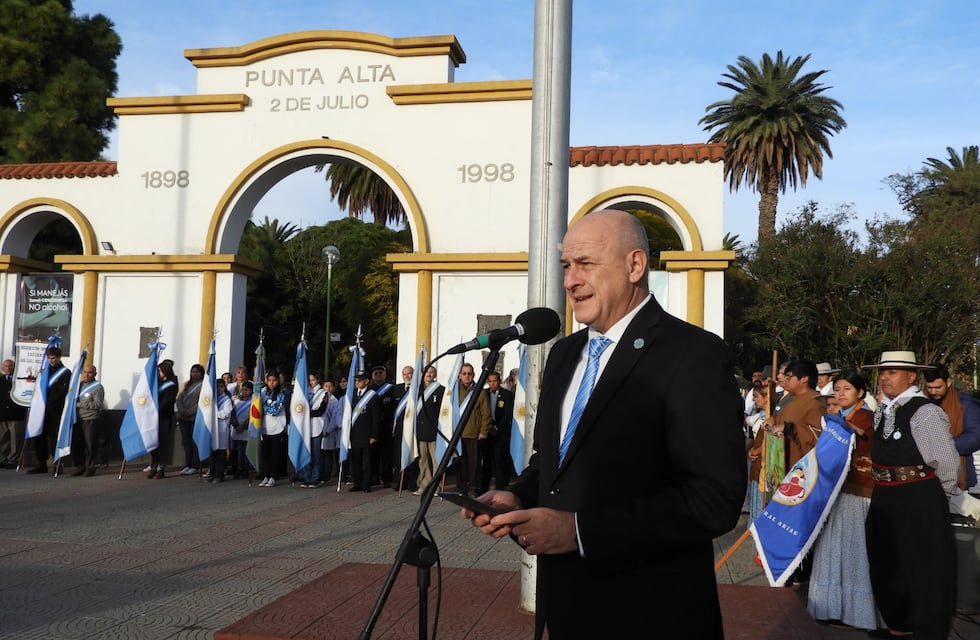 Se realizó el acto por el 213° aniversario de la Revolución de Mayo
