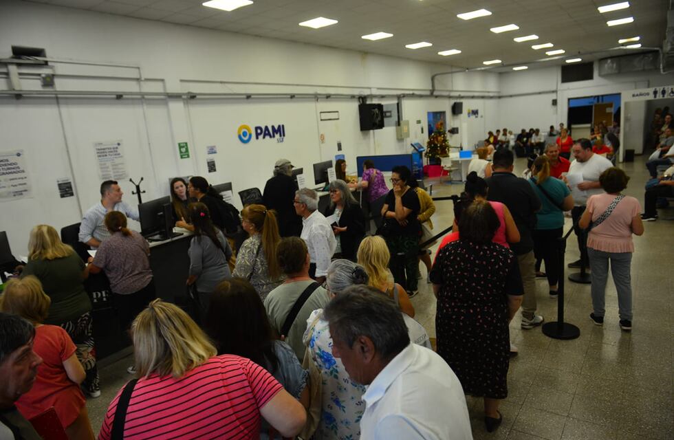 Desesperación en Córdoba: un jubilado amenazó con prenderse fuego en Pami