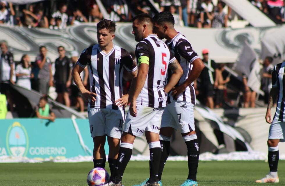 Fernando Bersano fue titular en el debut de Gimnasia de Mendoza por la Primera Nacional 2023
