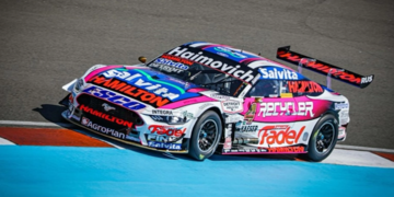 Los autos del TC rugen por las calles de Paraná.