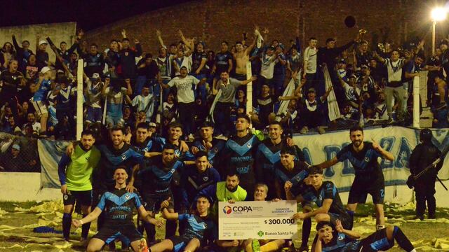 Peñarol ganó en los penales y pasó en la Copa Santa Fe