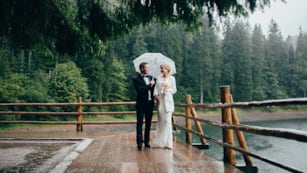 El significado de la lluvia en el día de tu boda.