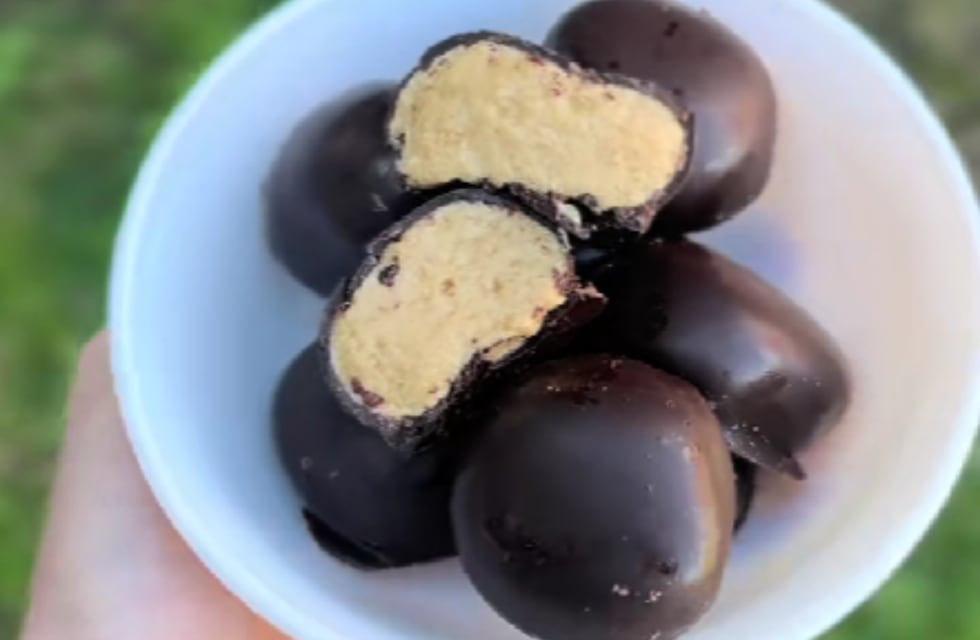 Cómo hacer bombones estilo Bon o Bon versión saludable: receta fácil con solo 3 ingredientes