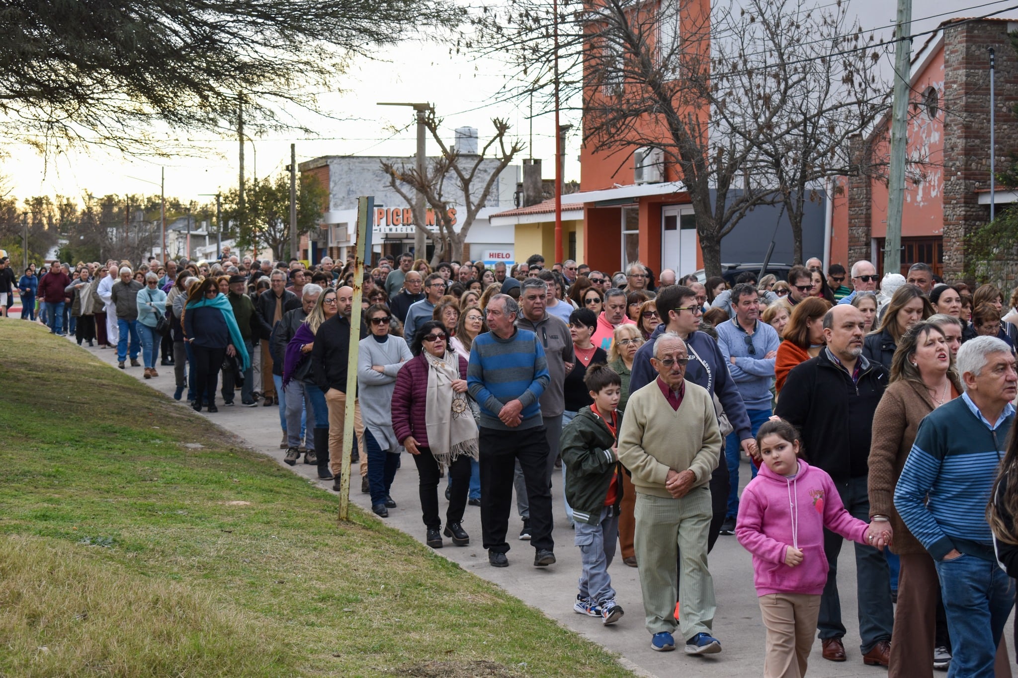 Los fieles de Arroyito celebraron a San Cayetano Santo Patrono del pan y del trabajo