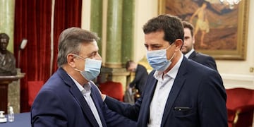 Diálogo. Mario Negri y el ministro De Pedro, antes de comenzar la reunión en el Congreso. (Prensa Diputados)