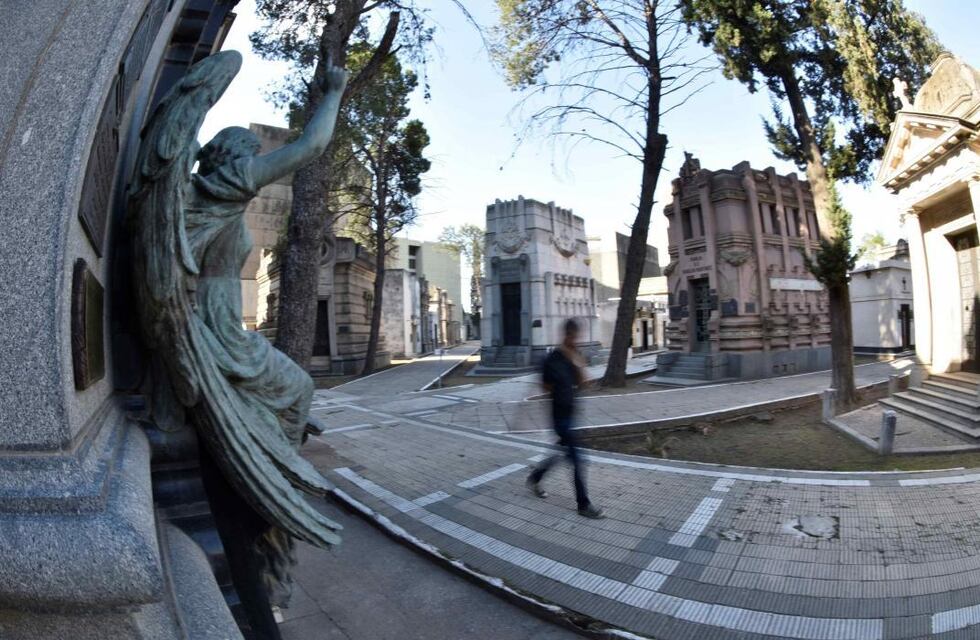 Ante el desborde cloacal, confirman la apertura del Cementerio San Jerónimo
