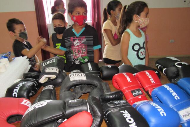 La escuela funciona para niños de 7 a 16 años