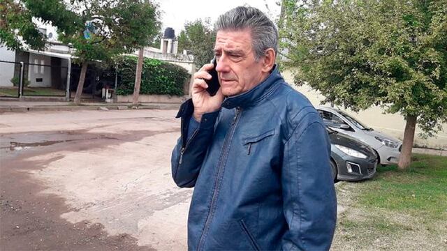 Unos 15 jóvenes lo atacaron y tras dejarlo tirado en el piso saquearon su auto (foto, Puntal).