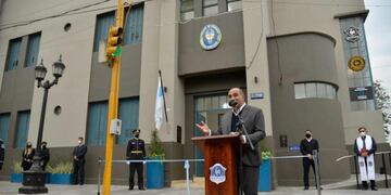 Manzur inauguró la nueva comisaría de Monteros.