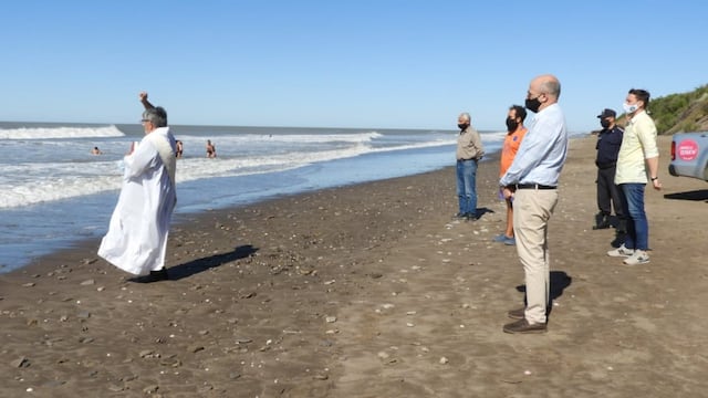 Bendición de aguas en Pehuen Co