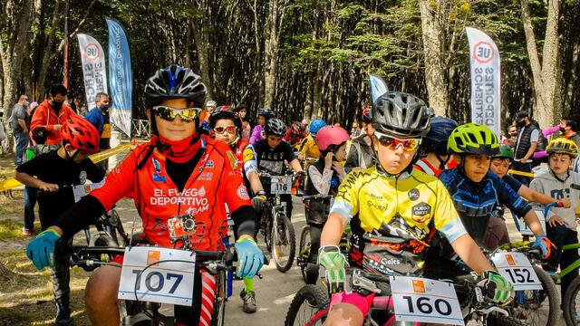 Primera carrera de montaña para niños y adolescentes de 3 a 18 años.