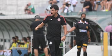 Medina durante su debut como entrenador de Inter (Prensa Inter)