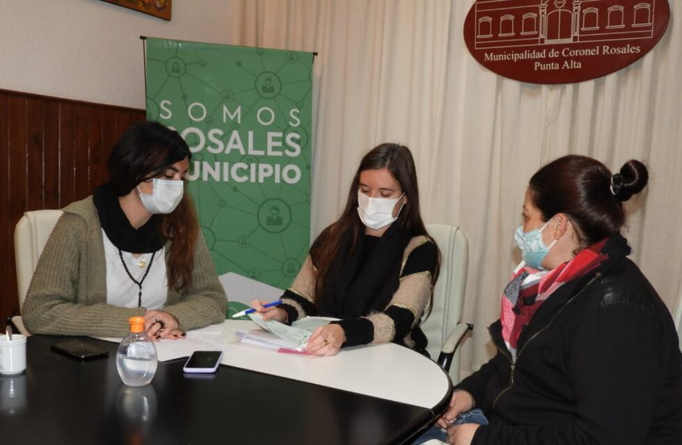 Entregaron las Becas Coronel Rosales a estudiantes del distrito