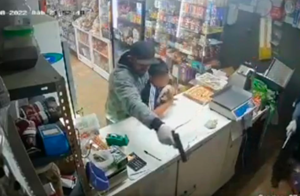 Córdoba: ladrones armados ingresaron a un negocio familiar y tomaron a un niño de rehén