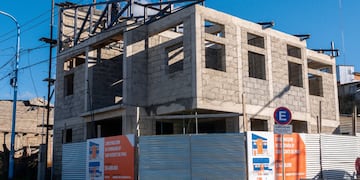 Continúan los trabajos en la obra de la Comisaría de Género del B° San Vicente de Paul