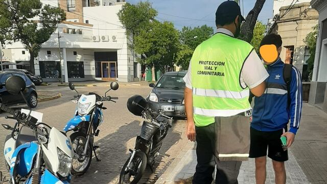 Moto retenida en pleno centro rafaelino