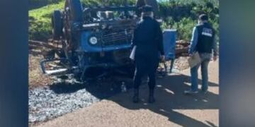 Siniestro fatal en 25 de Mayo: un hombre falleció aplastado por su vehículo.