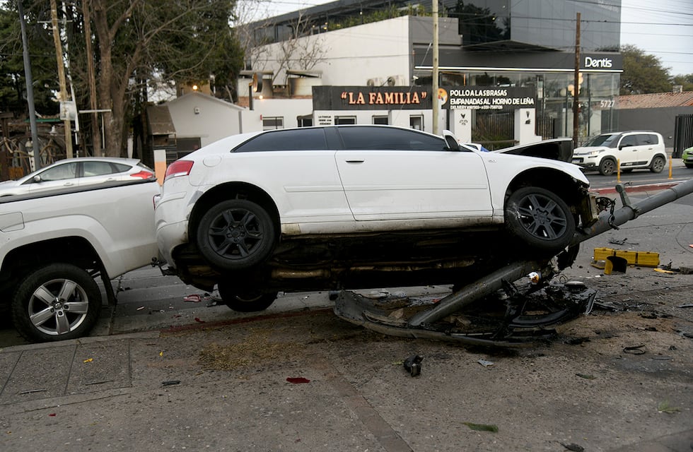 Choque entre un auto y una camioneta en Córdoba: rompió el silencio el padre del titular del Audi