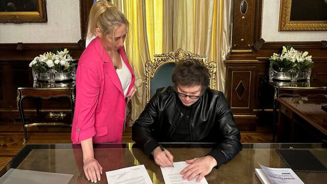 Milei invitó formalmente al Papa Francisco a visitar Argentina. Foto: X