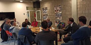 La comisión de Industria del Honorable Concejo Deliberante se reunió en el Parque Industrial General Savio para trabajar diversos expedientes.