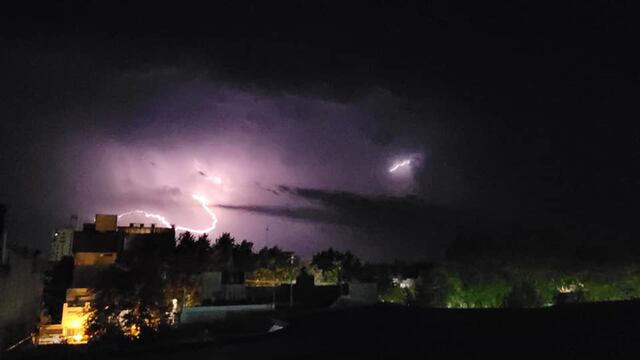 Luego del temporal en Tandil, un camión volcó en la ruta 226