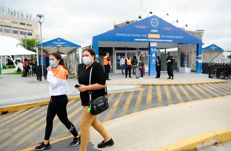 El Ministerio de Salud pidió que se investigue el centro de testeos de Ezeiza