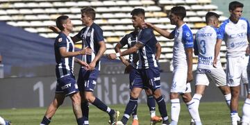 Godoy cruz y Talleres de Córdoba se enfrentan este sábado 6, por la Liga Profesional y el viernes 12 lo harán por la Copa Argentina. (Ramiro Pereyra / La Voz)