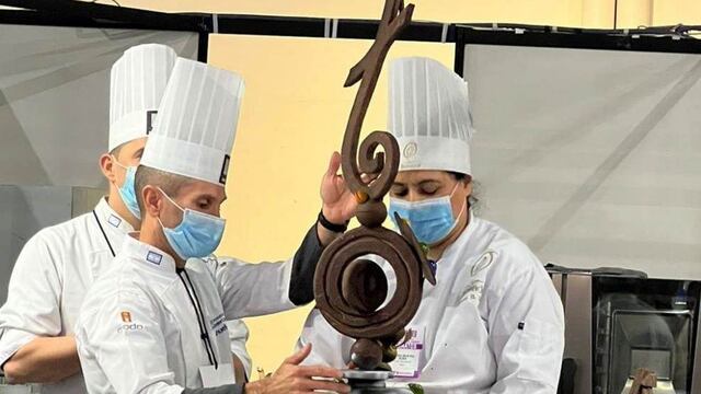 La escultura original en chocolate que había preparado Silvina Sosa.