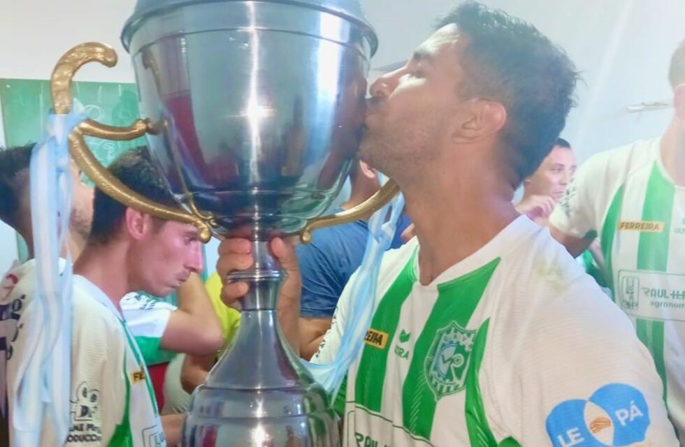 Fútbol: en Coronel Dorrego Villa Rosa fue campeón tras 42 años con la presencia de un puntaltense