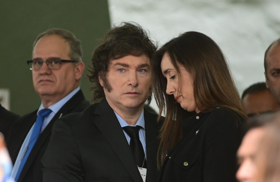 Tras la polémica alrededor del DNU, Milei y Villarruel participaron del acto por el atentado a la embajada de Israel