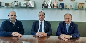 Charla informativa sobre el Programa de Dirección en Agronegocios de la Universidad Austral en la EATA