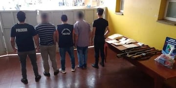 Continuurán detenidos los acusados de balear a un padre y su hijo en Andresito