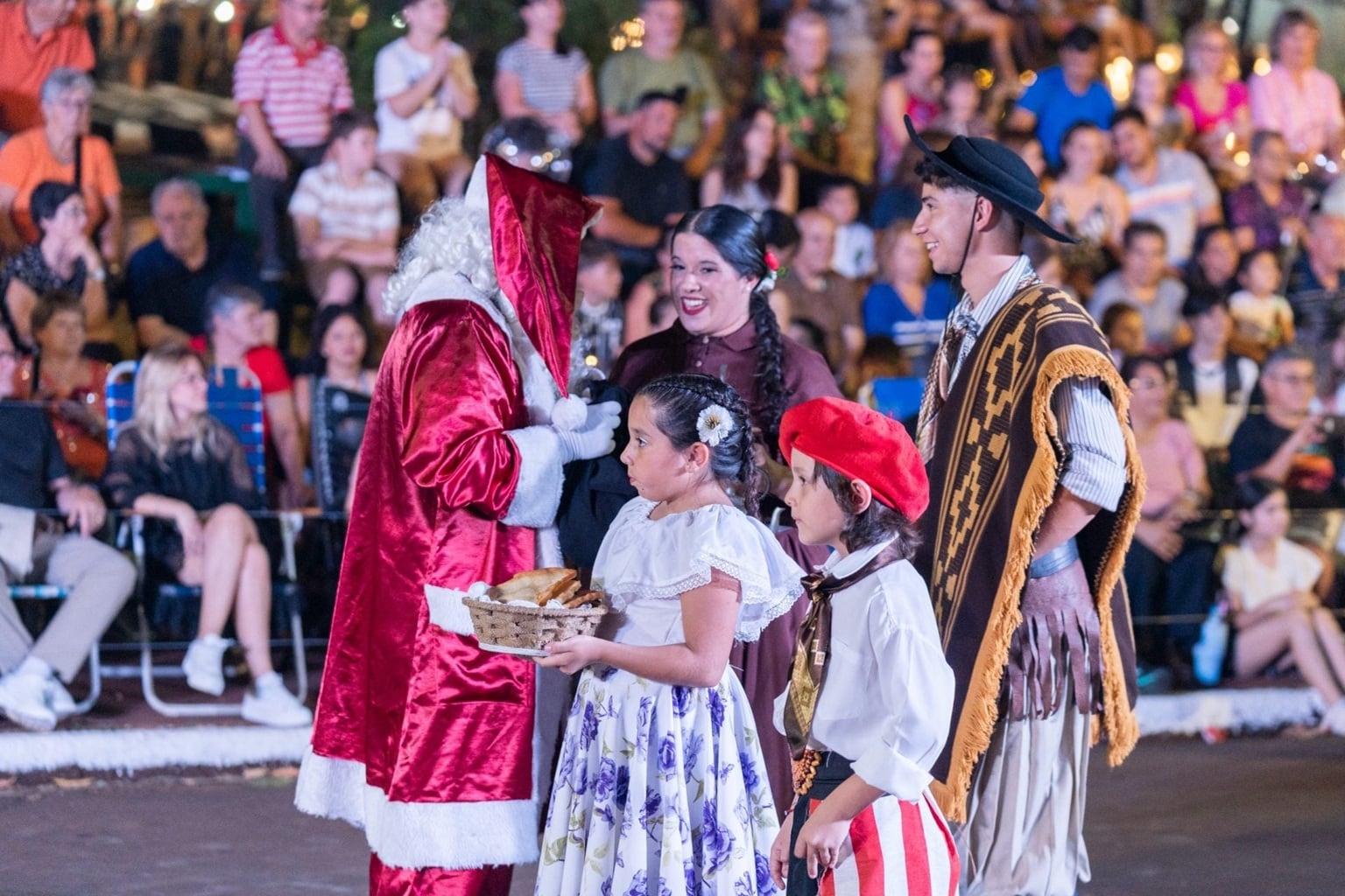 Más de 40 mil personas disfrutaron del primer fin de semana de la Fiesta Nacional de la Navidad en Alem.