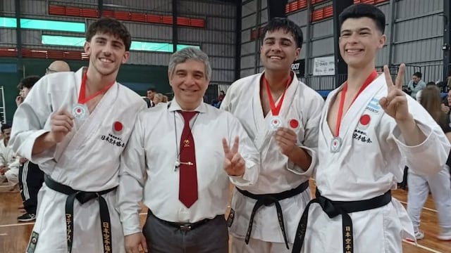 Matías Hernández, Arturo Ríos, Gonzalo Aguilar y Facundo Chanquía. Obtuvieron al medalla el subcampeonato por equipos en Chaco.
