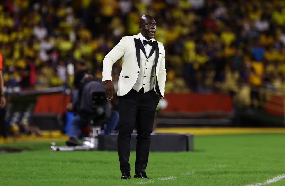 Quién es Segundo Castillo, el DT de Barcelona SC, que la rompe con los outfits en Copa Libertadores