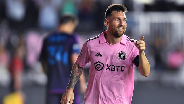 El argentino Lionel Messi, del Inter Miami, festeja un tanto ante Charlotte, el vieres 11 de agosto de 2023, en Fort Lauderdale, Florida (AP Foto/Michael Laughlin)