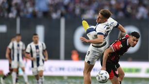 Lo ganaba Talleres pero el partido dio un vuelco muy rápido y empató Juan Franco (foto) para Instituto (Facundo Luque / La Voz)