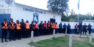 A primera hora de la mañana del 20 de abril de 2021 el personal policial partió desde la Comisaría 48 para retomar las tareas de rastrillaje en búsqueda de Micaela Belén Díaz. El pasado viernes se produjo su hallazgo, sana y salva, en San Pedro de Jujuy.