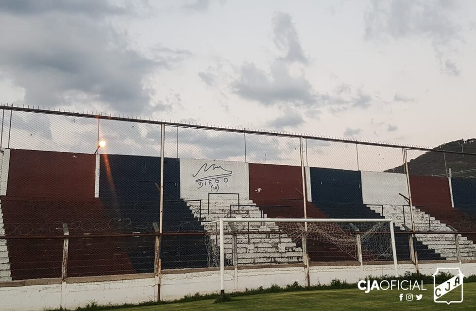 Vuelve el público a las canchas de fútbol salteña