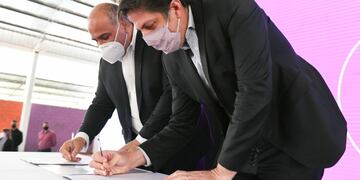 Manzur firmó un convenio con Trotta.