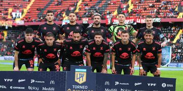 La formación inicial del Pirata, en el duelo como visitante ante Colón, por la Liga Profesional (Prensa Belgrano).