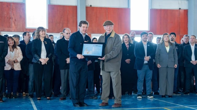 33° aniversario de la jura de la Constitución de Tierra del Fuego AIAS.