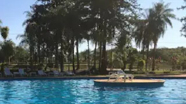 Trágico final en hotel de Puerto Iguazú: un niño se ahogó en una de las piletas.