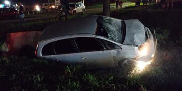 Dos personas heridas tras un accidente vial en San Vicente.