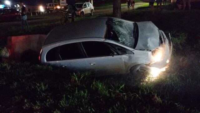 Dos personas heridas tras un accidente vial en San Vicente.