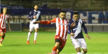 El Santo cayó en su visita a Mar del Plata.