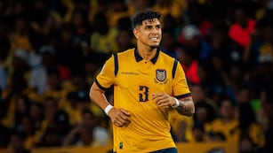 El defensor del Arsenal, exTalleres, publicó un picante posteo en las redes sociales.