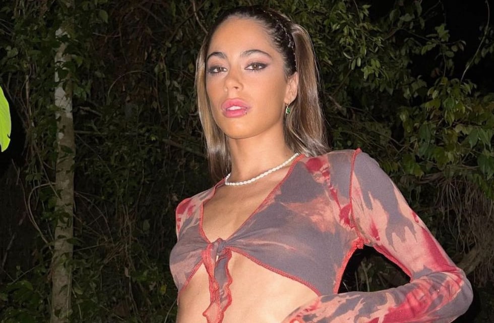 Con un corset negro, Tini Stoessel brilló en la noche de Barcelona
